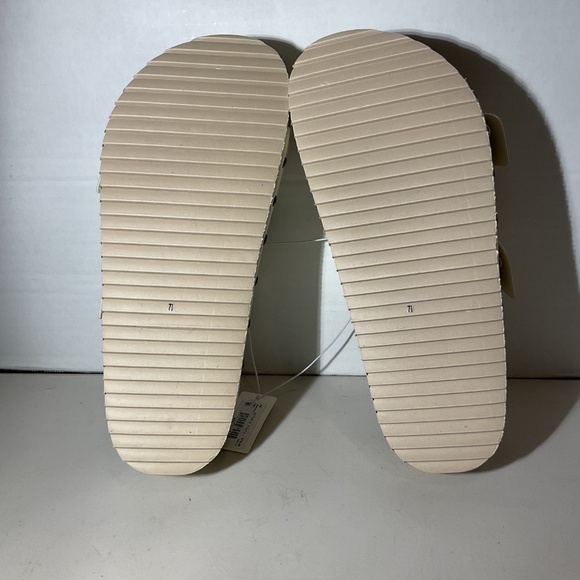 Altar'd State Serenna Ivory Platform Sandals Size 8 - Picture 2 of 8